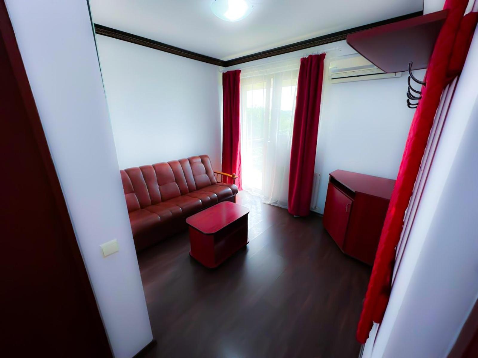 Shamrock Inn Яш Екстериор снимка